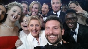Ellen DeGeneres selfie twitter